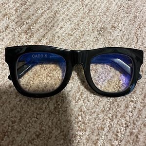 Caddie black glasses